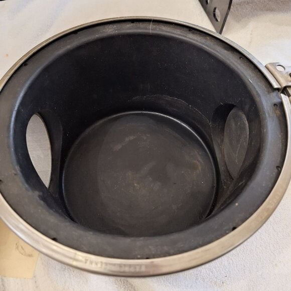 Betts 5 Inch Vapor Hood 180 Oulets Clamp Rubber VR45725BU - Picture 3 of 7